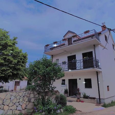 לינה וארוחת בוקר Vrlika Mare מראה חיצוני תמונה
